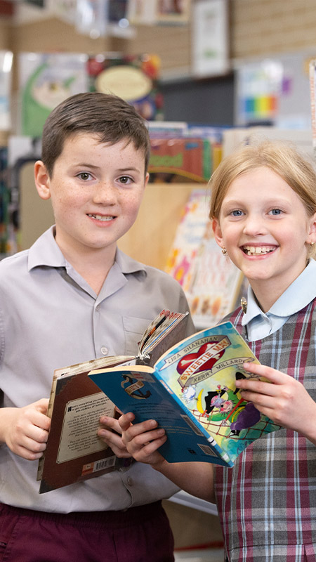Chisholm Bligh Park students in library