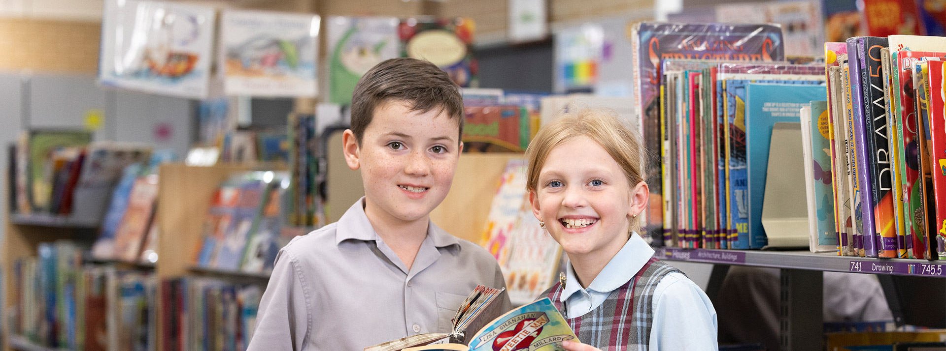 Chisholm Bligh Park students in library