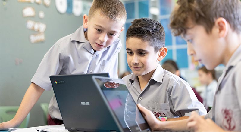 Chisholm Primary Bligh Park students in class, using laptops