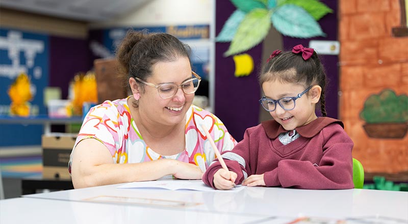 Chisholm Primary Bligh Park students and teacher in class