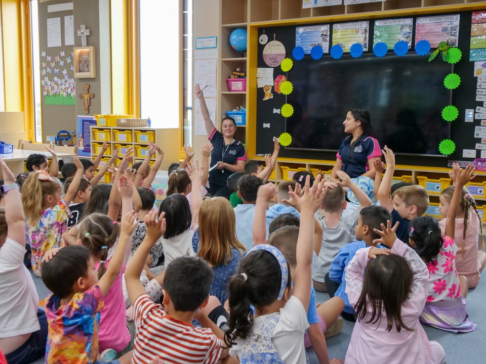 627438719387372_1448086120655957-1